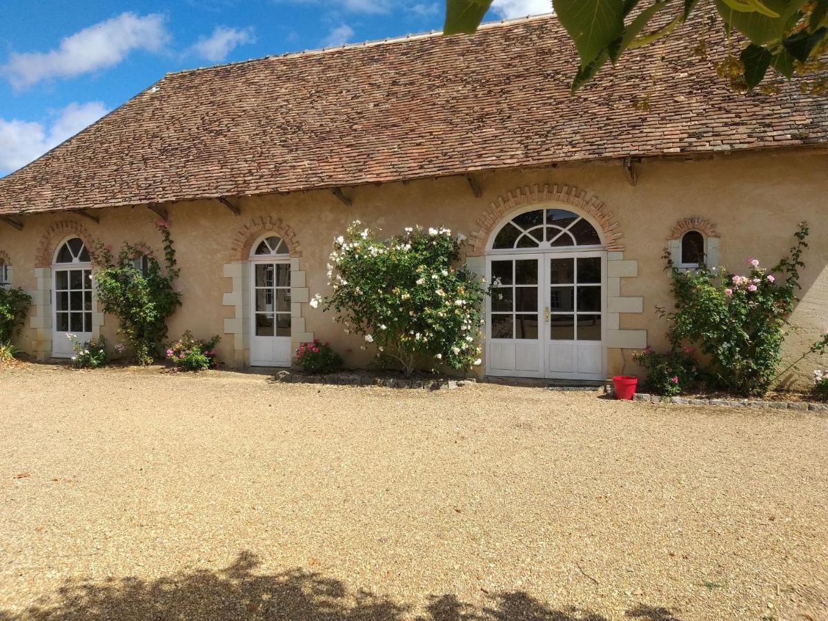Hotel Haras De La Potardiere Crosmieres Bagian luar foto