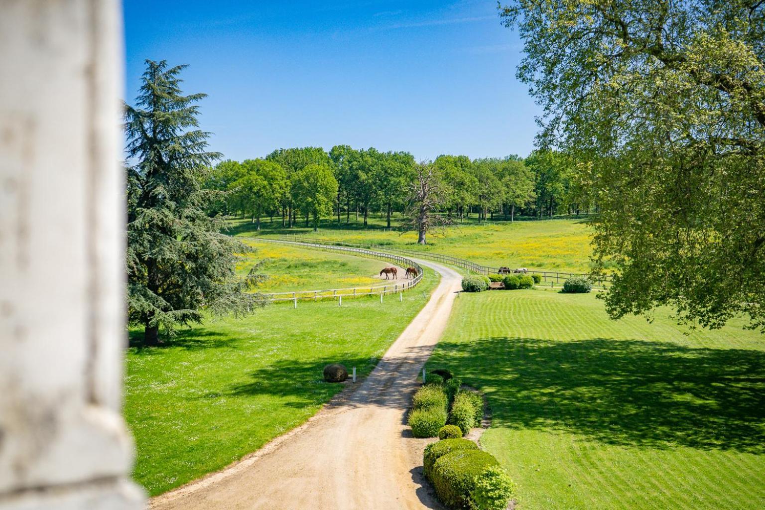 Hotel Haras De La Potardiere Crosmieres Bagian luar foto