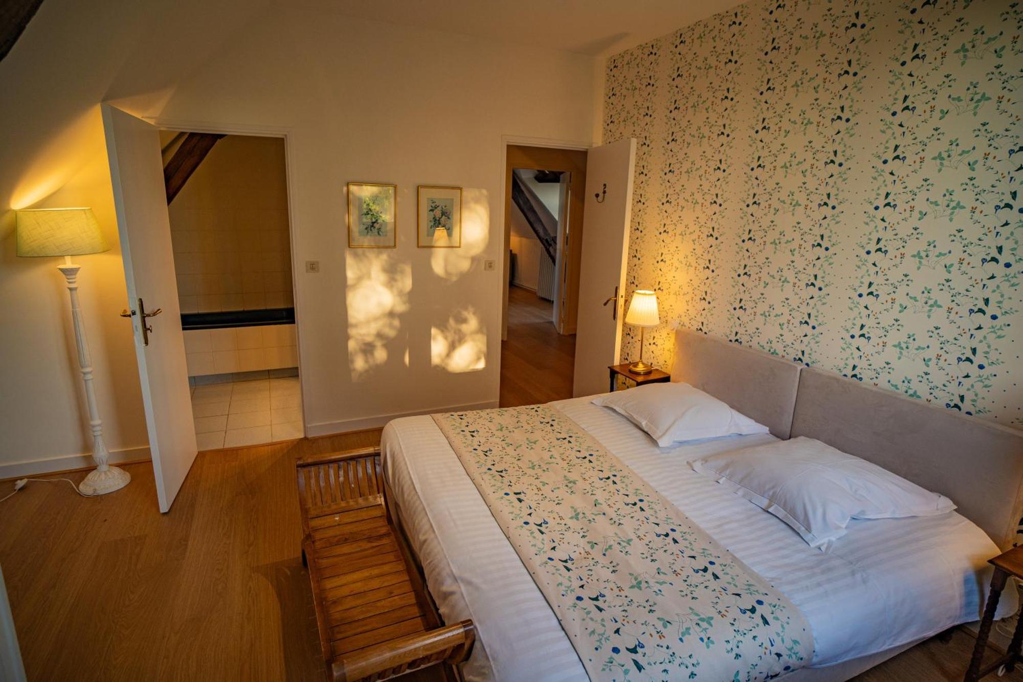Hotel Haras De La Potardiere Crosmieres Bagian luar foto